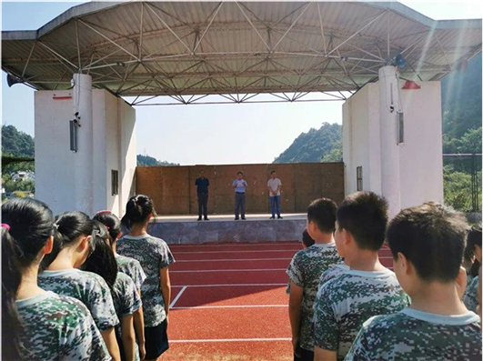 祁门县各学校开展勿忘国耻警钟长鸣爱国主义教育暨防空应急疏散演练