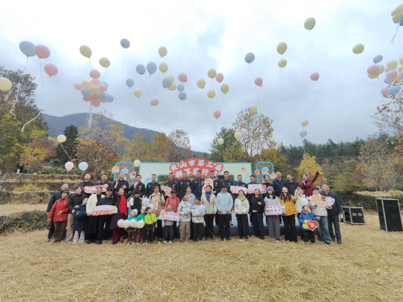 秋韵徽州承敬意 拥军之旅暖军心--山海相逢 徽州相“舰”拥军之旅打卡黄山诗画山水